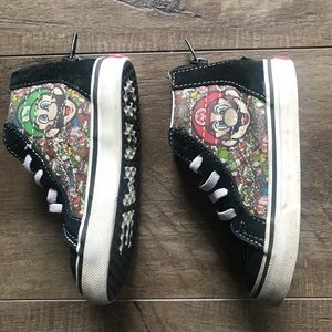 Vans 👾🎮 Super Mario theme toddler hi-top shoes!